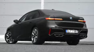 BMW M760e xDrive