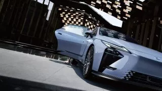Lexus ES