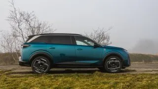 Peugeot E-5008 Dual Motor