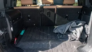 Test Land Rover Defender P300e
