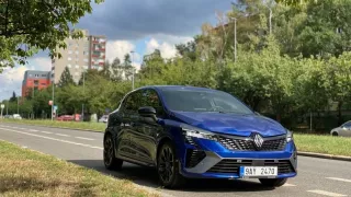 Modernizovaný Renault Clio přijel do Česka. Bude vám na něj stačit 383 000 Kč