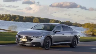 Volkswagen Arteon už si můžete koupit 12