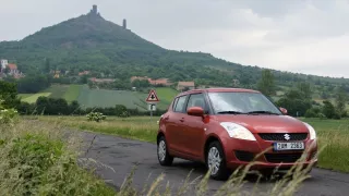 Japonského soka Škody Fabie nezastaví sníh ani zledovatělý kopec. Má totiž jednu velkou výhodu