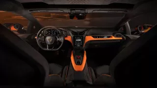 Lamborghini Revuelto