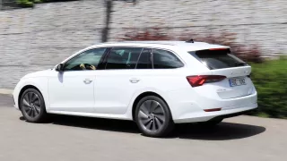 Test nové Škody Octavia 2.0 TDI/85 kW: Spotřebuje méně nafty než starší 1.6 TDI, ale je dražší