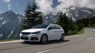 Vylepšený Peugeot 308 ve verzi hatchback 4