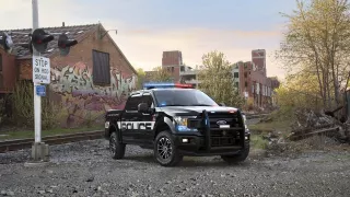 Působivý offroad Ford F-150 v policejním provedení