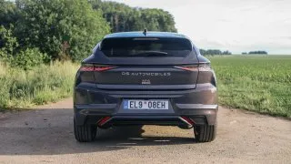 DS N°4 E-Tense v edici Jules Verne