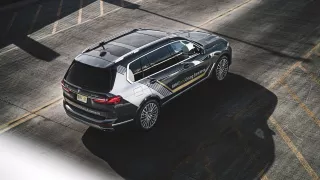 BMW X7 ZeroG Lounger