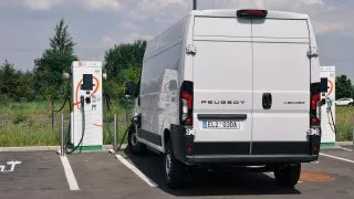 Peugeot e-Boxer L3H2