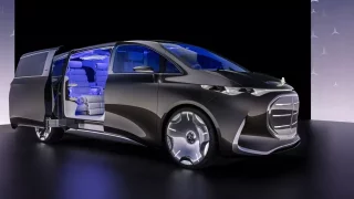Futuristická luxusní dodávka od Mercedesu má kino i šachy. Dokázala by zahanbit Rolls-Royce