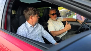 Válka v Íránu může urychlit konec škodovek na benzin a naftu. Nový Karoq ale bude, říká Martin Jahn