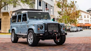 Land Rover Defender do zásuvky