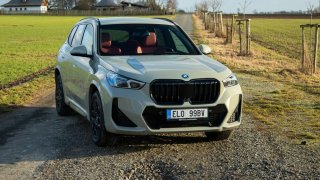 Hybridní BMW X1 jezdí neskutečně. Stane se vaším vyhledávaným společníkem