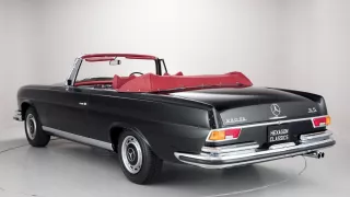 Krásný Mercedes-Benz 280 SE stojí víc než superspo