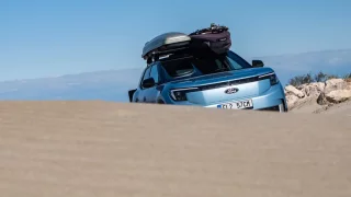 6000 km s elektromobilem: Viděli jsme Tokio, sochu Svobody, Grand Caynon nebo kousek Číny