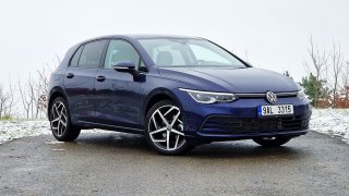 Test: Volkswagen Golf 1.0 eTSI má hlavně šetřit. Oblibu si ale získá spíš díky tichu a pohodlí