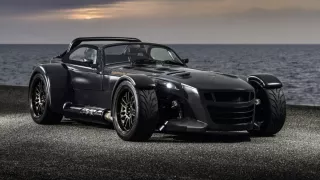 Donkervoort D8 GTO Bare Naked Carbon 1