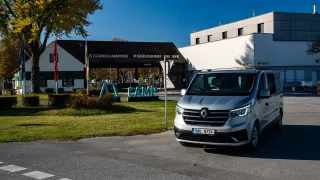 Renault Trafic provizorně předělaný na spací auto a víkendový výlet na podzimní Neziderské jezero