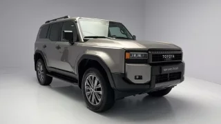 Nová generace cestovatelské ikony dorazila do ČR. Toyota Land Cruiser zvládne trip až na konec světa
