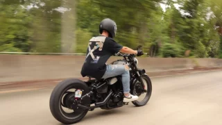 Jen helma nestačí. Ministerstvo dopravy odhalilo často přehlížený přestupek, stát může až 5000 Kč