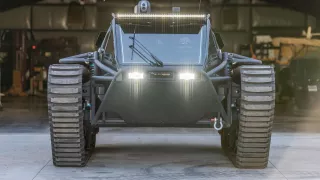 Tank pro volné chvíle Ripsaw EV3-F4.