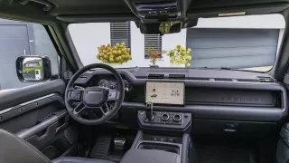 Land Rover Defender V8