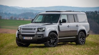 Land Rover Defender Outbound