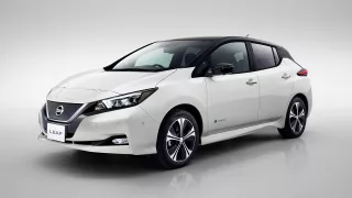 Nový Nissan Leaf je tu. Vypadá dobře a ujede 380 k