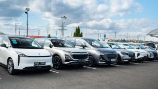 Největší český bazar začal prodávat nové čínské vozy. Do nabídky přidal devět značek