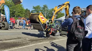 JCB Pothole Pro