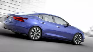 Nissan Maxima 2015 - Obrázek 4
