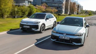 Nový hybrid pro Octavii se začne prodávat brzy. Nejprve ale v modelech od Volkswagenu