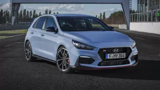 Prohlédněte si ostrý hatchback Hyundai i30 N do de