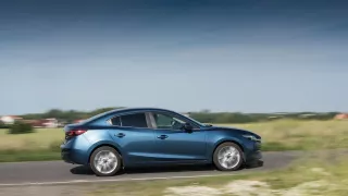 Mazda 3 má sportovní ambice. 7