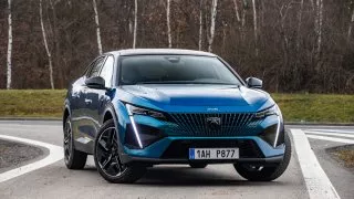 Test Peugeot 408 GT hybrid