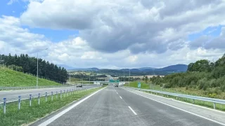 Zákaz aut o víkendech a rychlostní limit na dálnicích. Německý ministr dopravy vystrašil řidiče