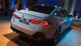 BMW i5