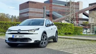 Prostor, nízká spotřeba a komfort se za půl milionu shání těžko. Citroën ale ukazuje, že to jde