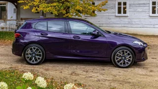 Nová generace BMW 1 je zas o něco větší, ale i zábavnější. Potěší výběrem motorizací