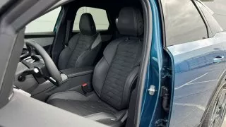 Peugeot e-3008