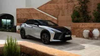 Lexus RZ