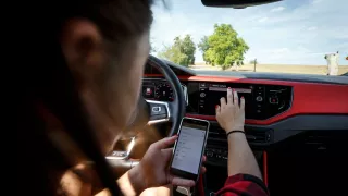 Bluetooth, stejně jako navigace jsou za příplatek,