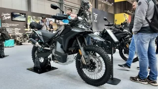 CFMOTO chce zavařit konkurenci. Do Prahy přivezlo novinky se zajímavou cenou i technikou