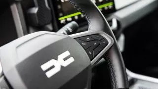 Dacia Bigster hybrid 155
