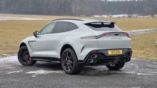 Aston Martin DBX S