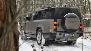 Land Rover Defender 130