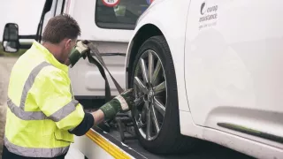 Odtah auta z Chorvatska může vyjít na 50 tisíc. Stačí absence důležité služby u autopojištění