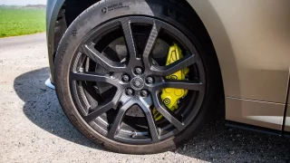 Evropská unie zvažovala zákaz materiálu, který může být jedním z léků největší bolesti elektromobilů