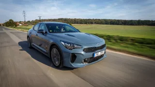 Kia Stinger Carshot 8